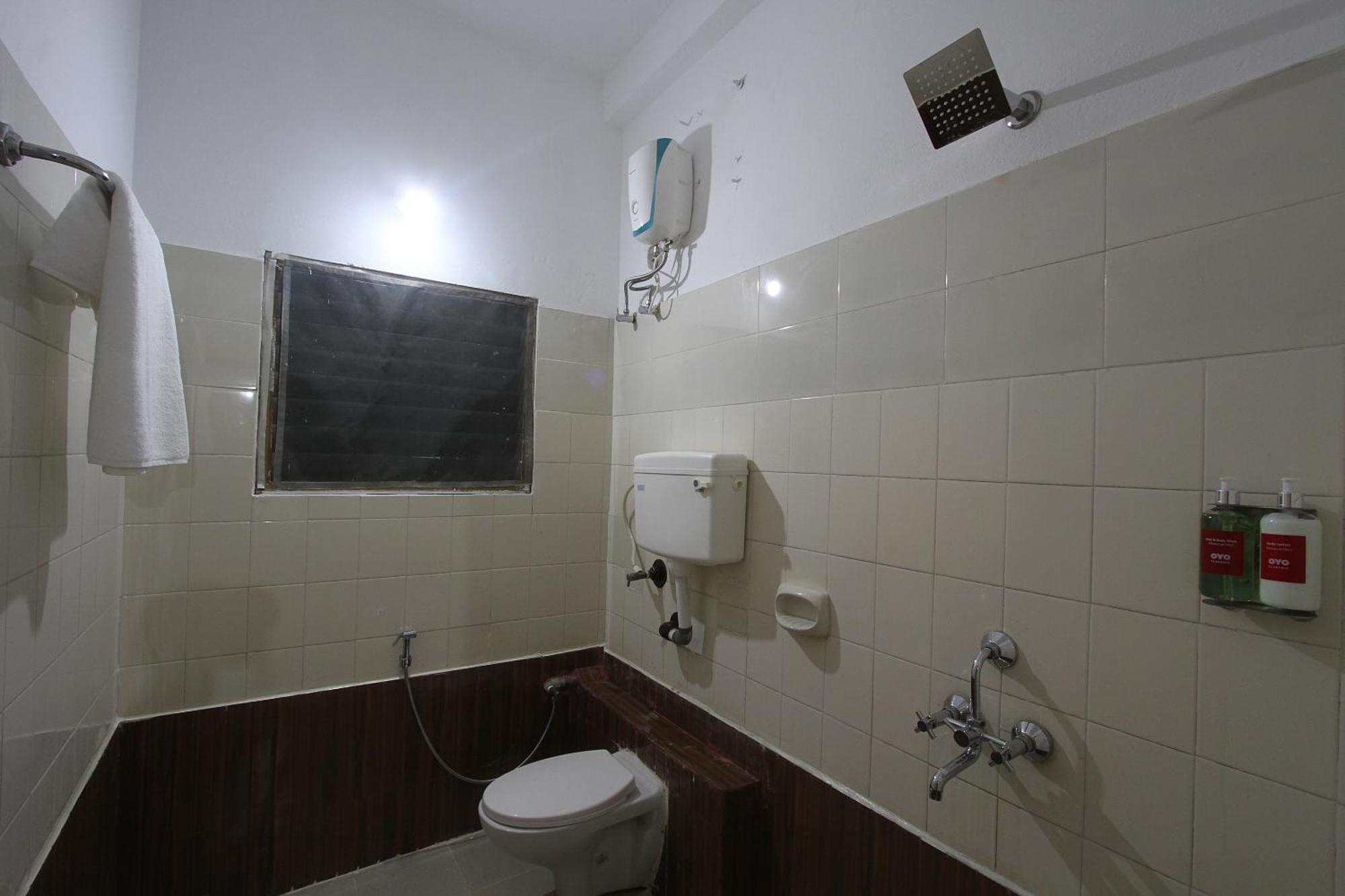 Oyo Flagship 40509 Hotel Mps Residential Tower Tirupur Kültér fotó
